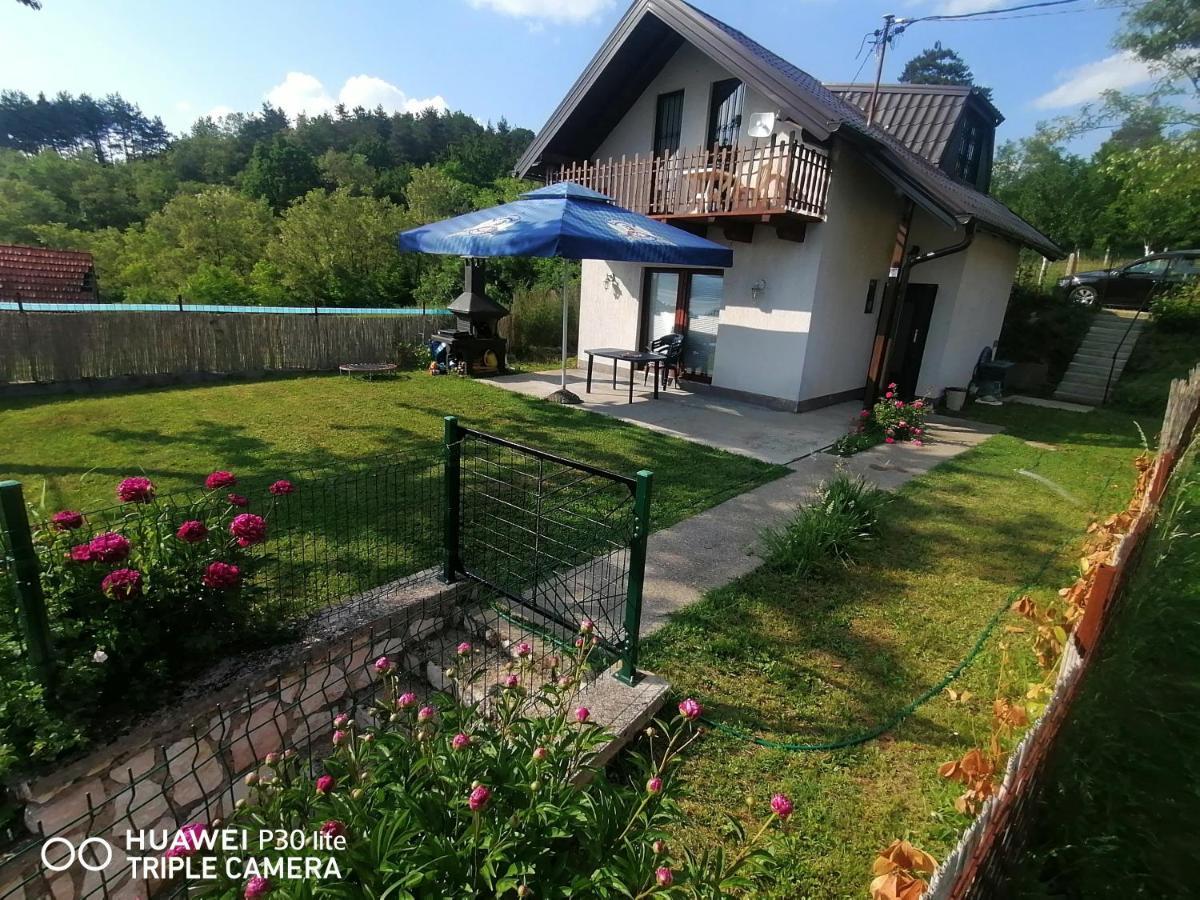 Lukavac Asja Guest House المظهر الخارجي الصورة
