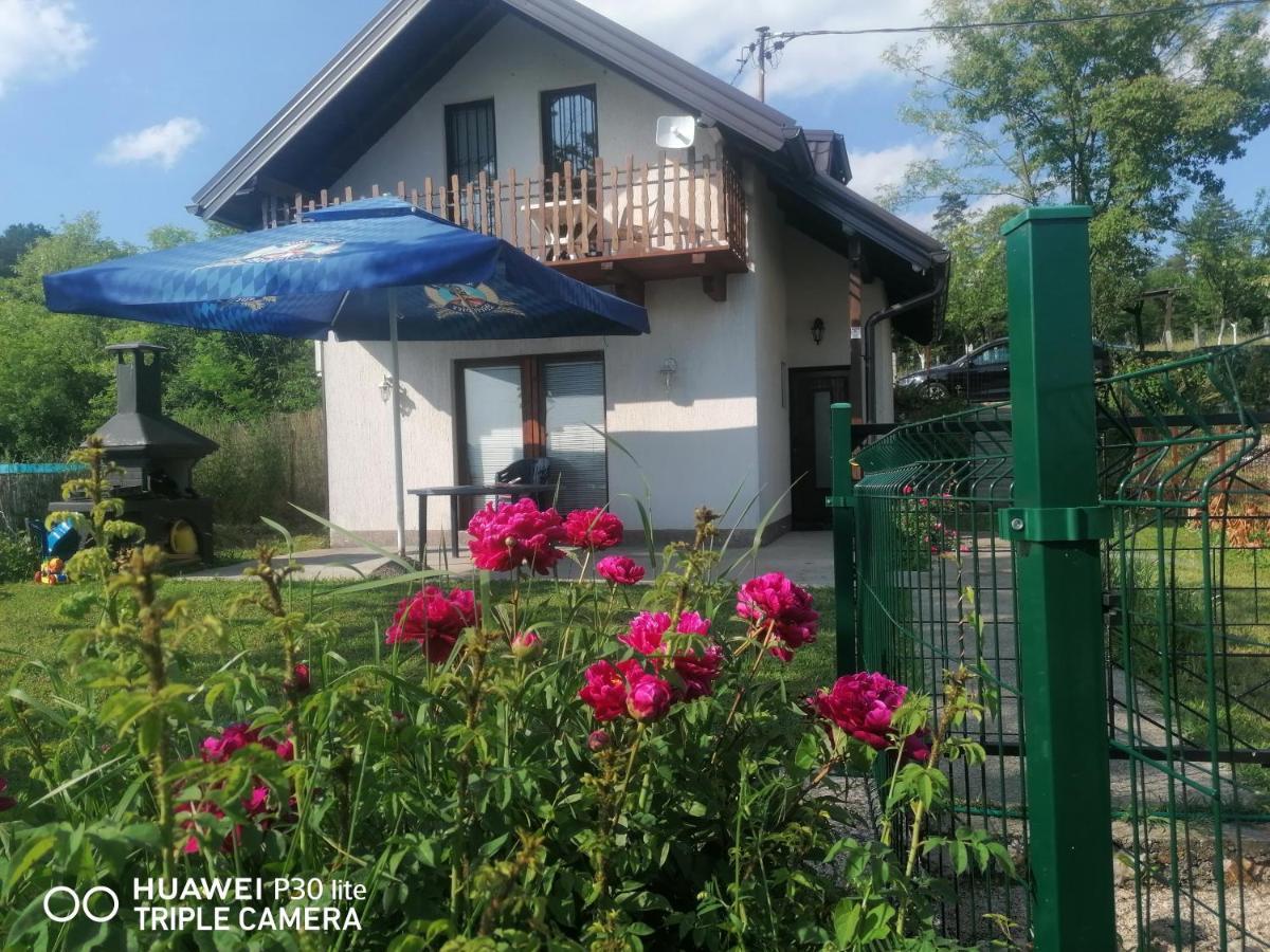 Lukavac Asja Guest House المظهر الخارجي الصورة